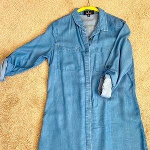 Lulu’s chambray dress